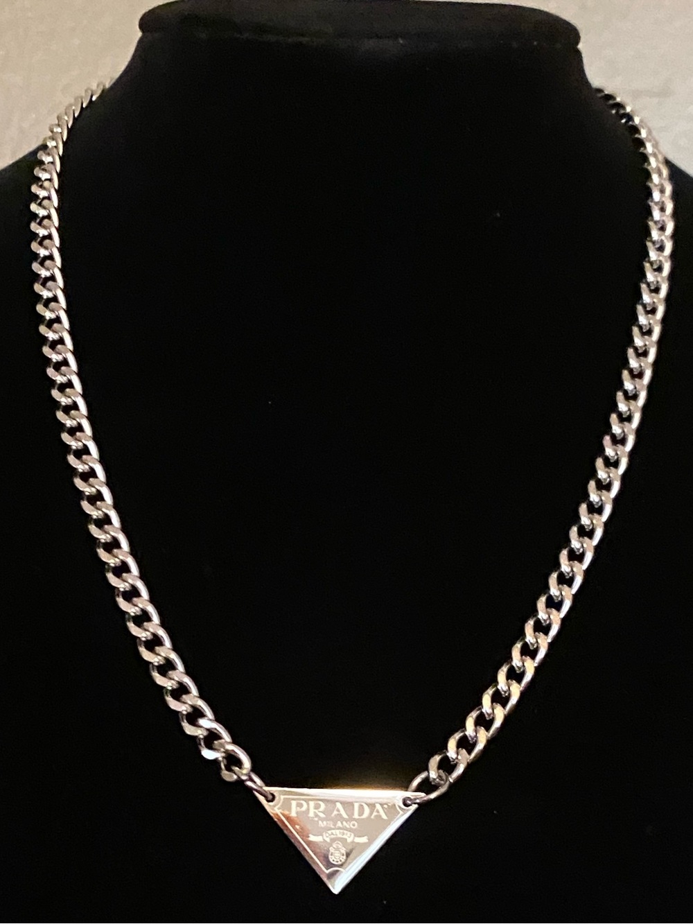 Fashion Jewelry Silver Plated Triangle Logo Chain Luxury Necklace Unisex